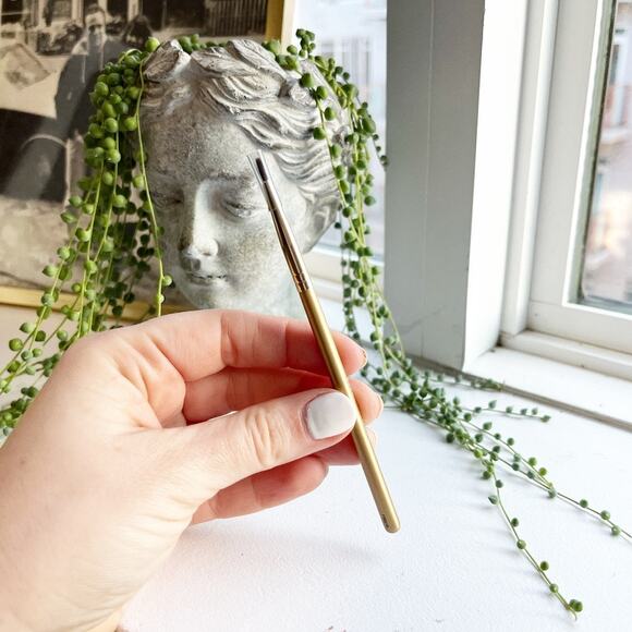 NEW BareMinerals Essential Liner Brush - Picture 1 of 3